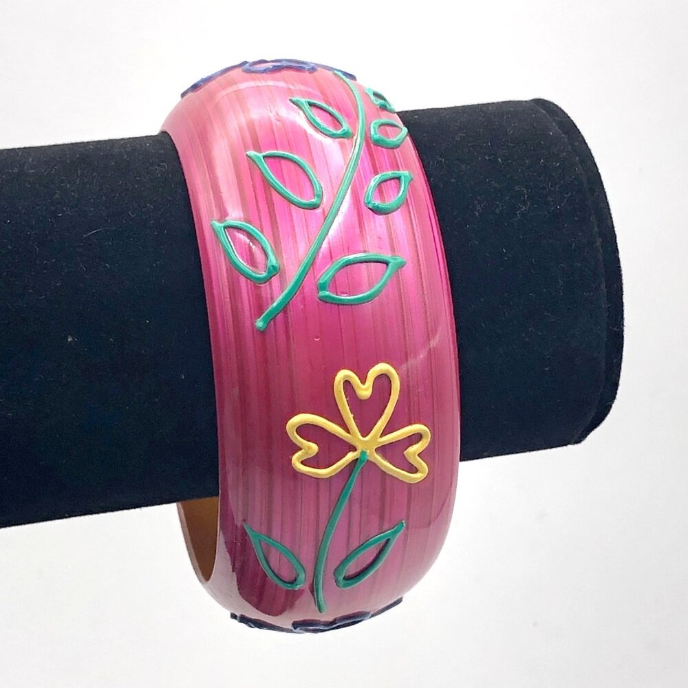 Vibrant Handcrafted Pink Lacquer Bangle Bracelet with Raised Floral Design